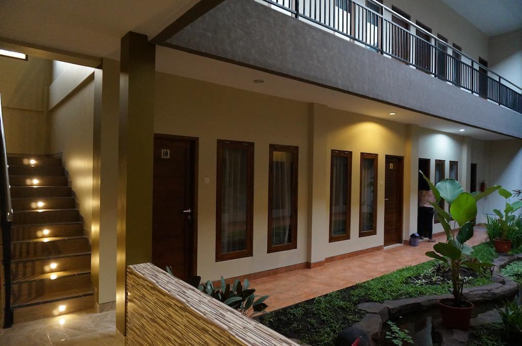 Aloha Hotel Yogyakarta Extérieur photo