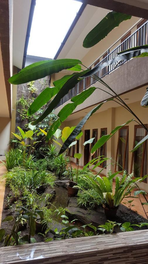 Aloha Hotel Yogyakarta Extérieur photo
