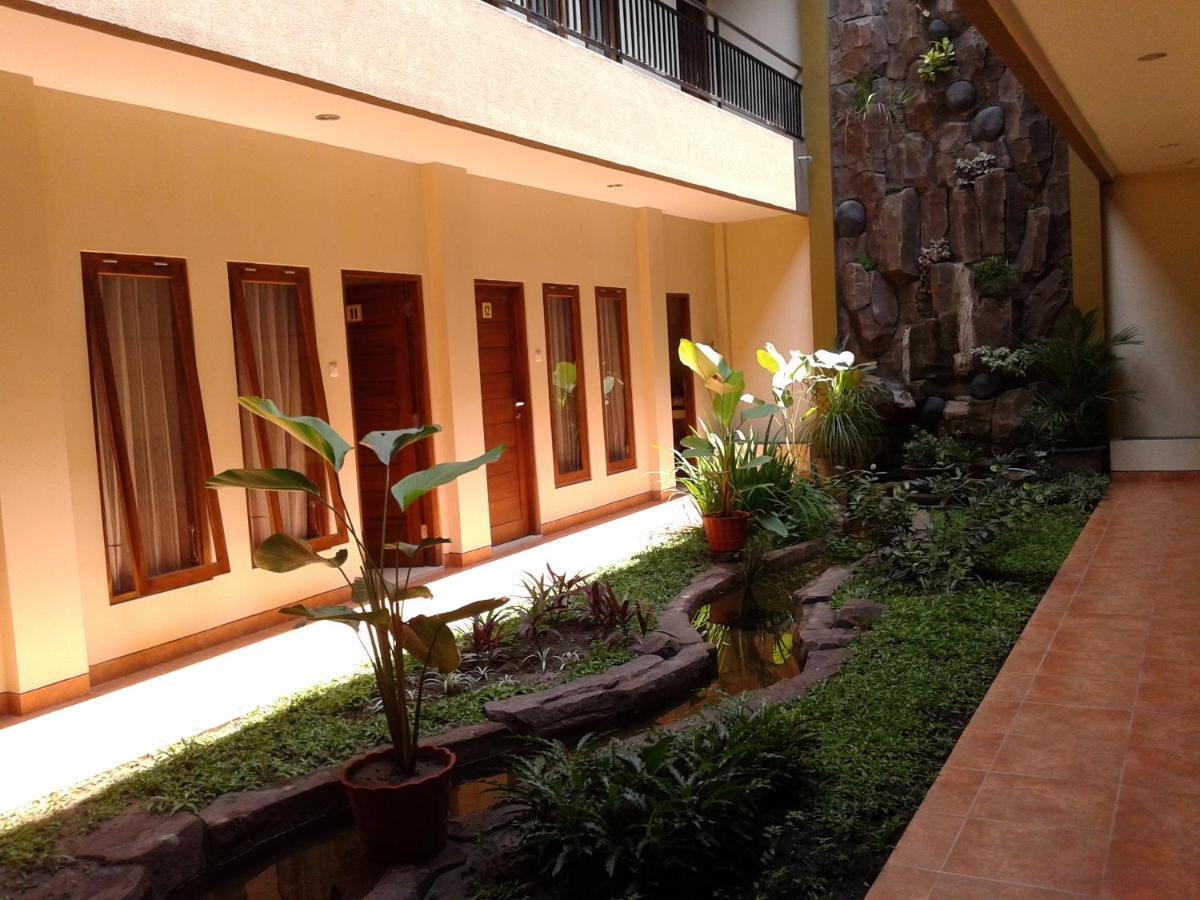 Aloha Hotel Yogyakarta Extérieur photo